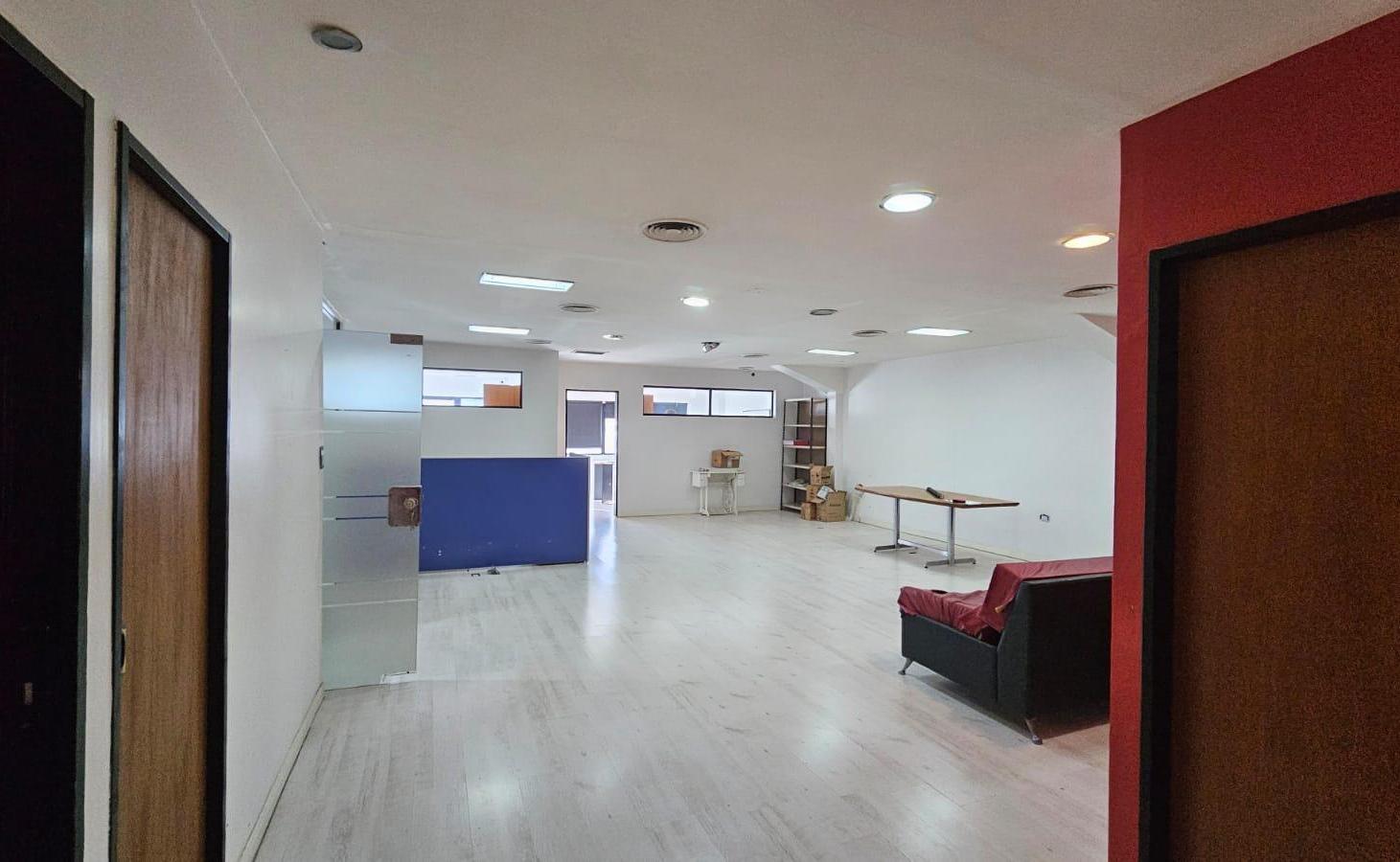 Foto de Alquiler Oficina de 200 m2 en Moron, imagen 2