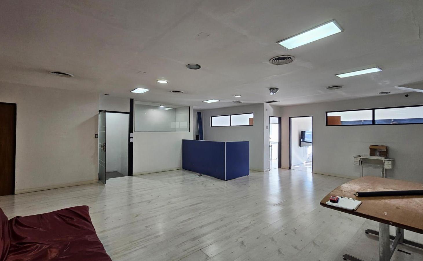 Foto de Alquiler Oficina de 200 m2 en Moron, imagen 4