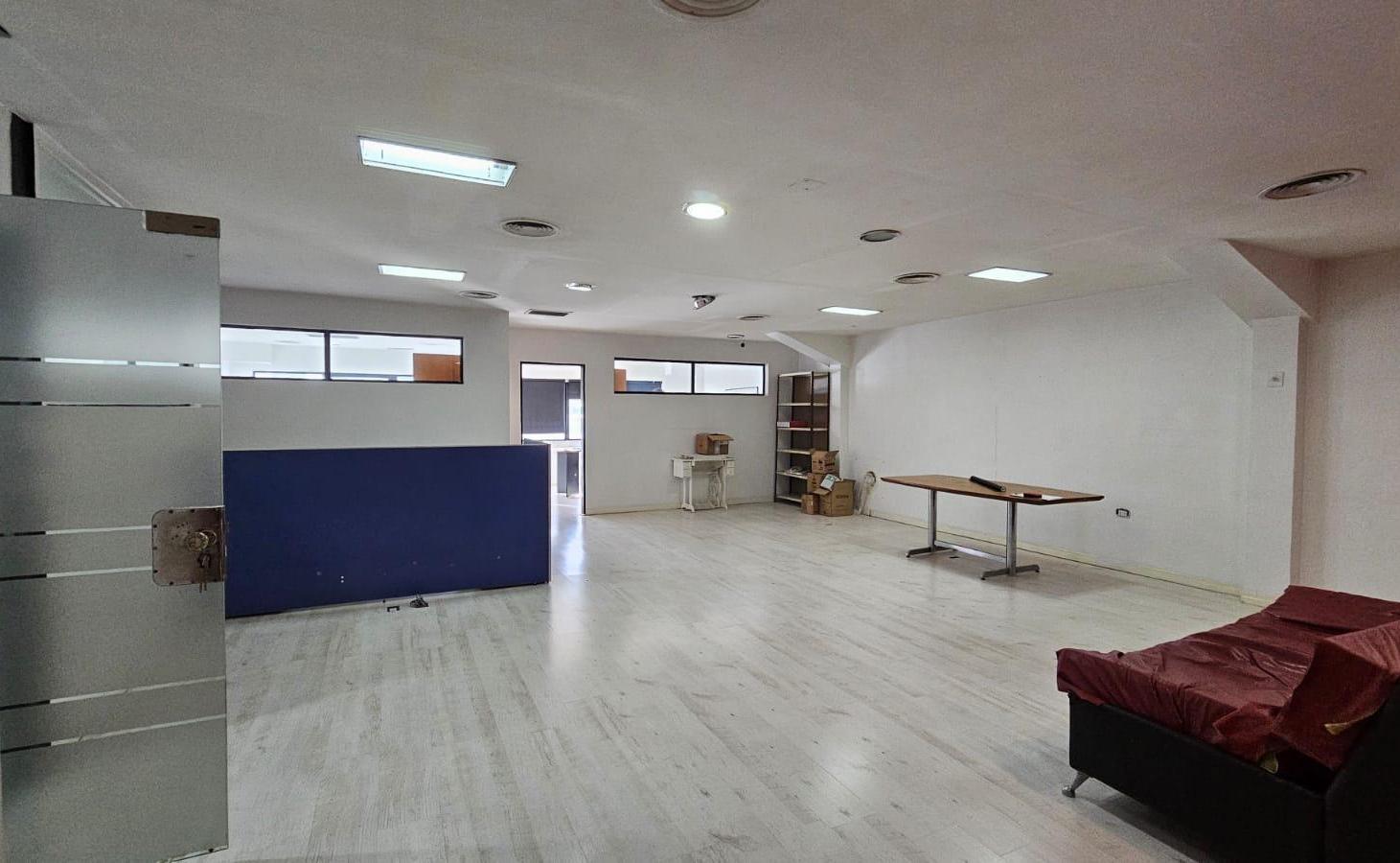 Foto de Alquiler Oficina de 200 m2 en Moron, imagen 5
