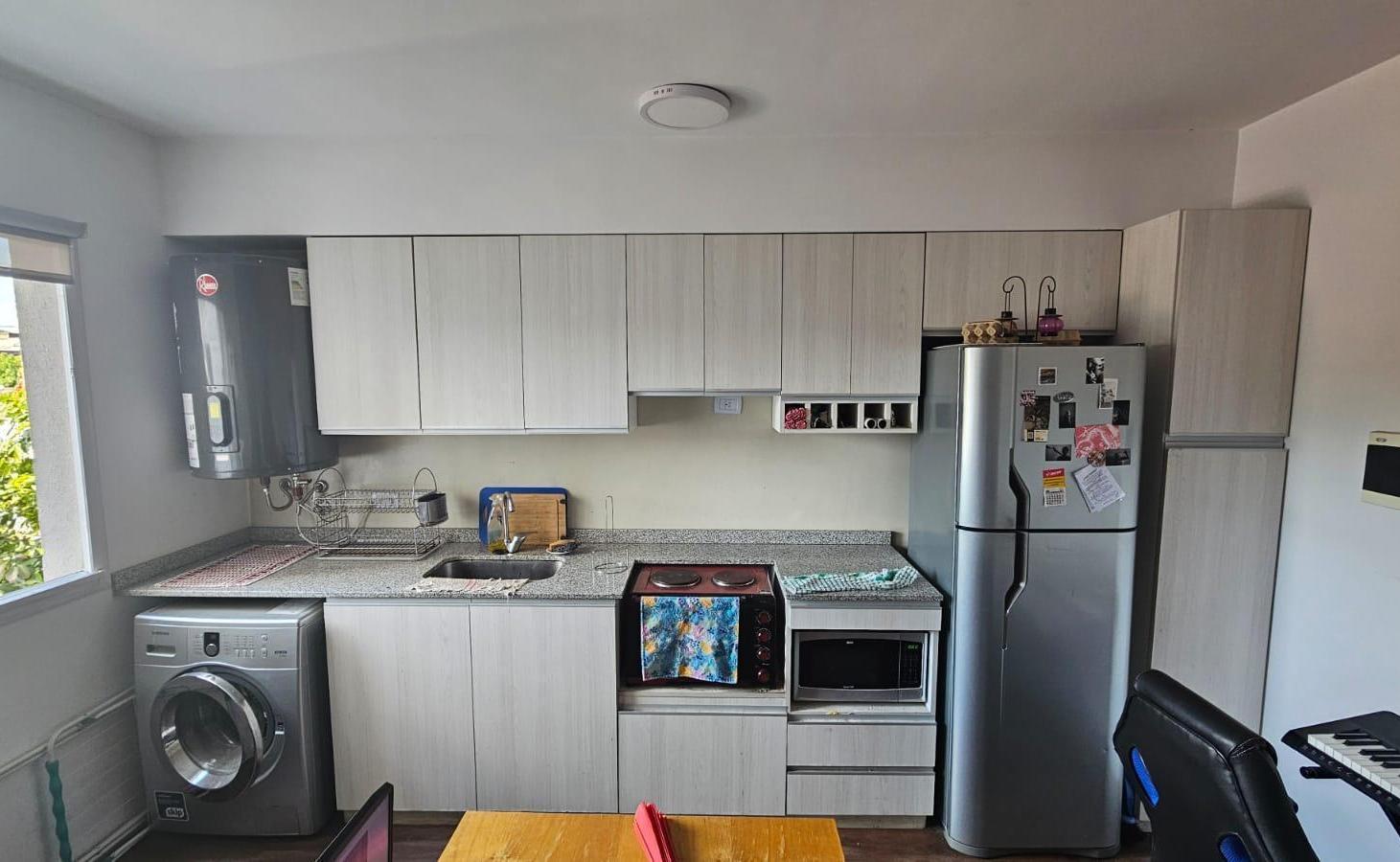 Foto de Venta departamento de 2 ambiente en Parque Chacabuco, con terraza propia, imagen 2