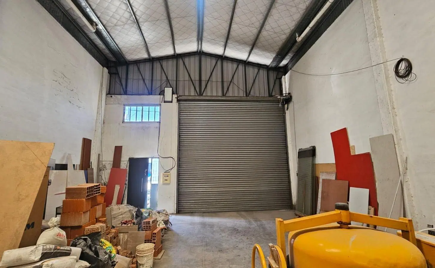 Alquiler Galpón de 383 m2 en Caseros 4
