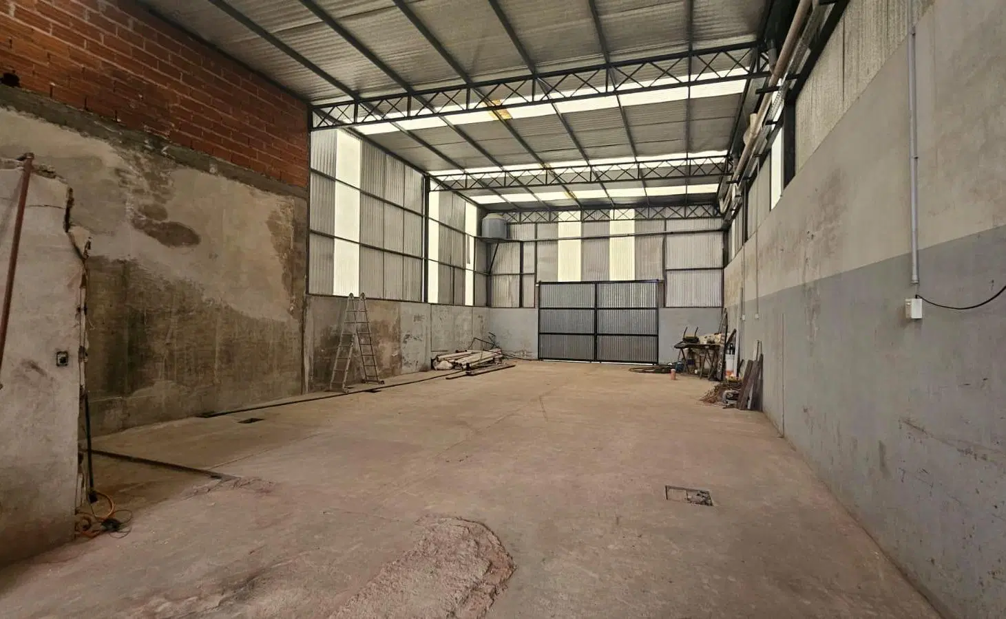 Venta Galpón de 504 m2 en Hurlingham 2