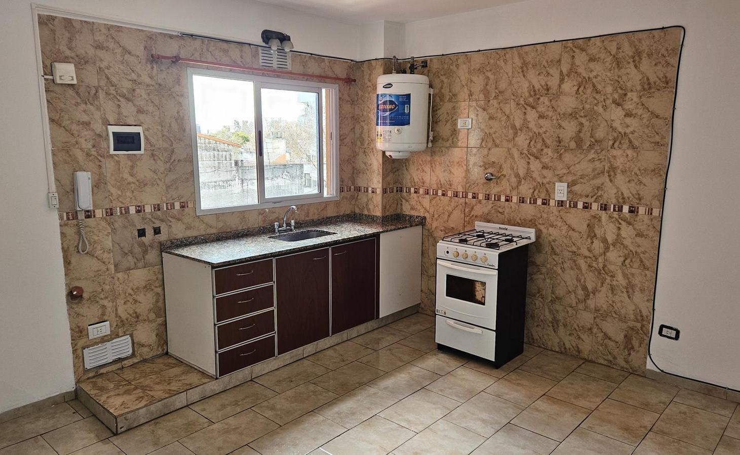 Foto de Alquiler Departamento 2 ambientes en Caseros, imagen 2