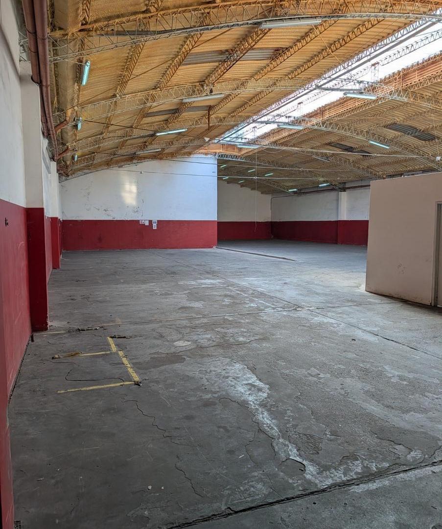 Foto de Venta Galpón 750 m2 en Villa Ortuzar, imagen 2