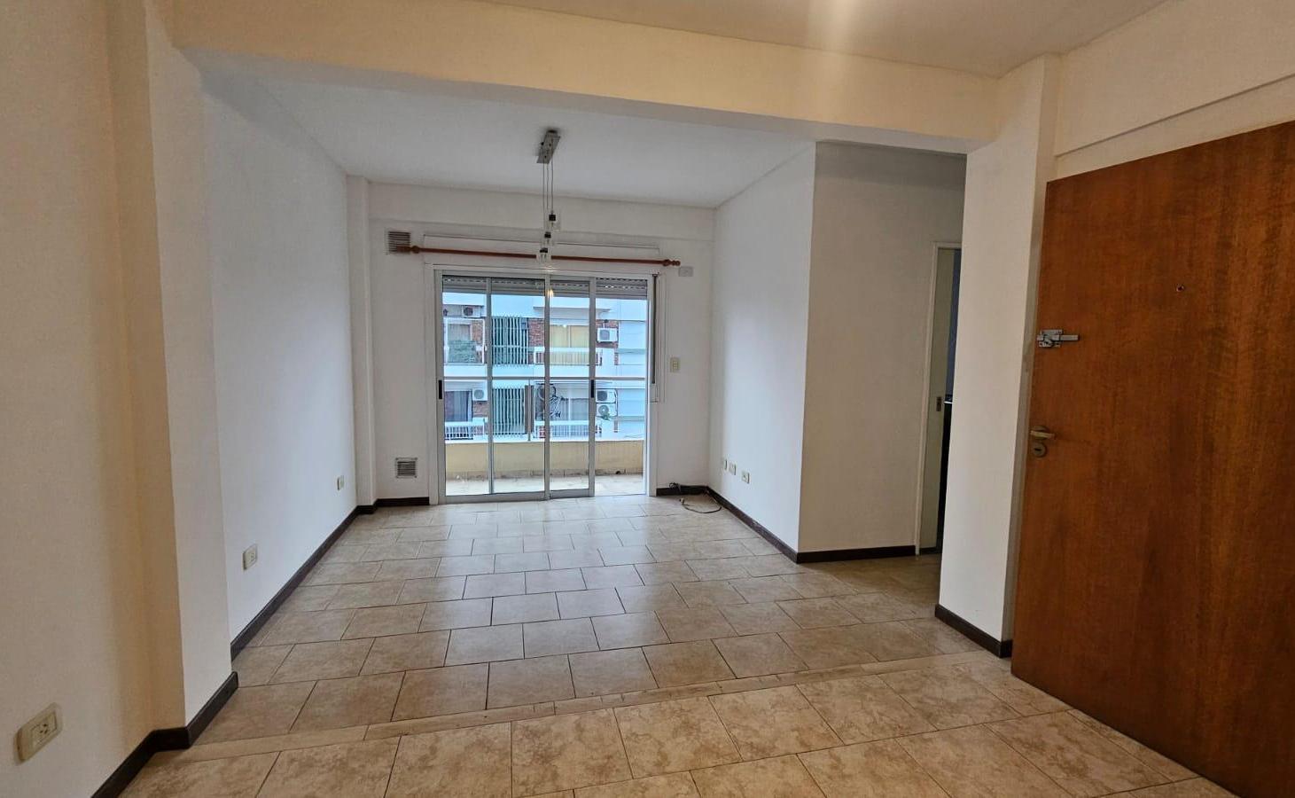 Foto de Alquiler departamento 2 ambiente de 40 m2 en SANTOS LUGARES, imagen 4