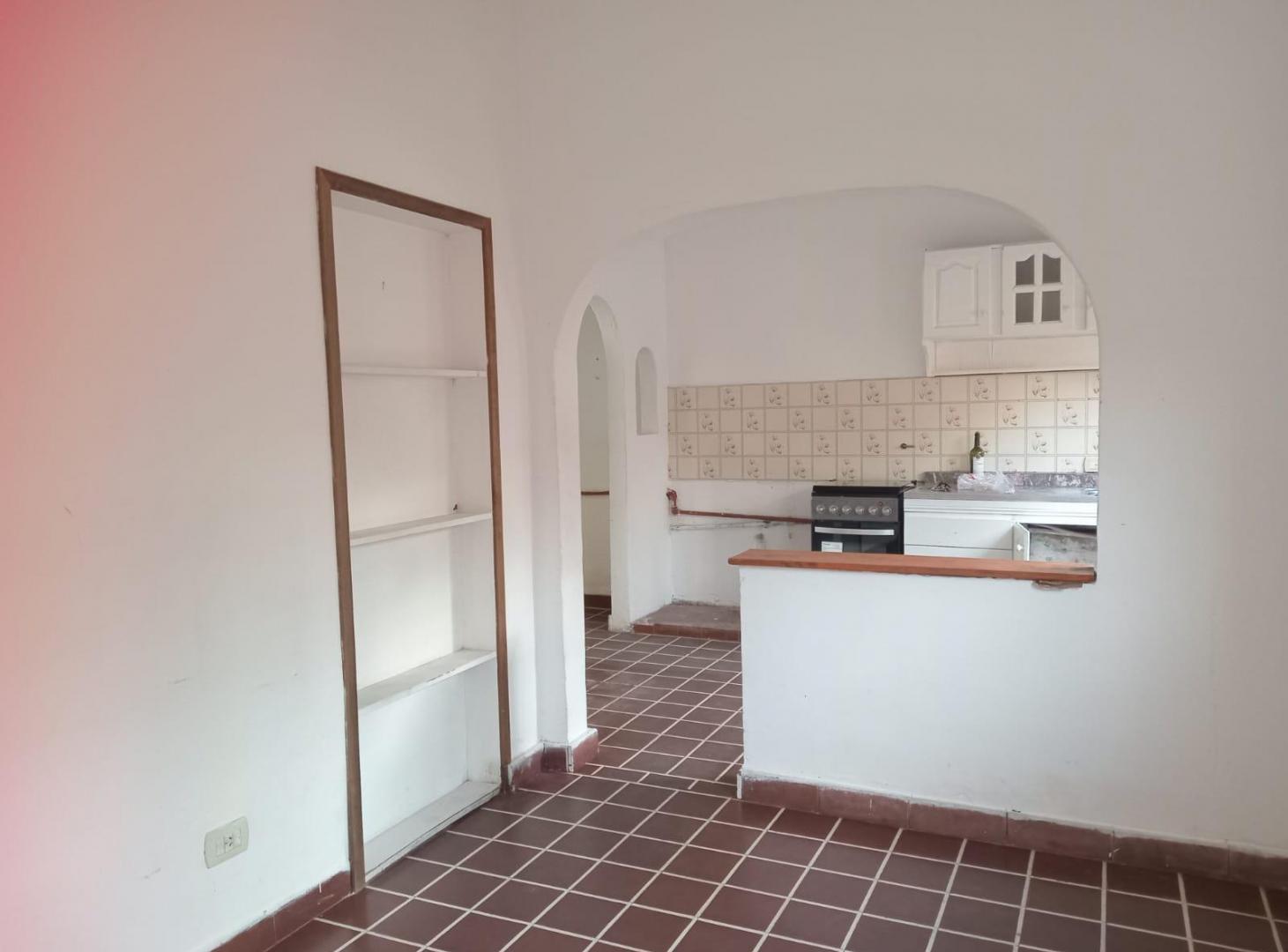 Foto de Alquiler PH 2 ambientes de 150 m2 de terreno en El Palomar, imagen 1