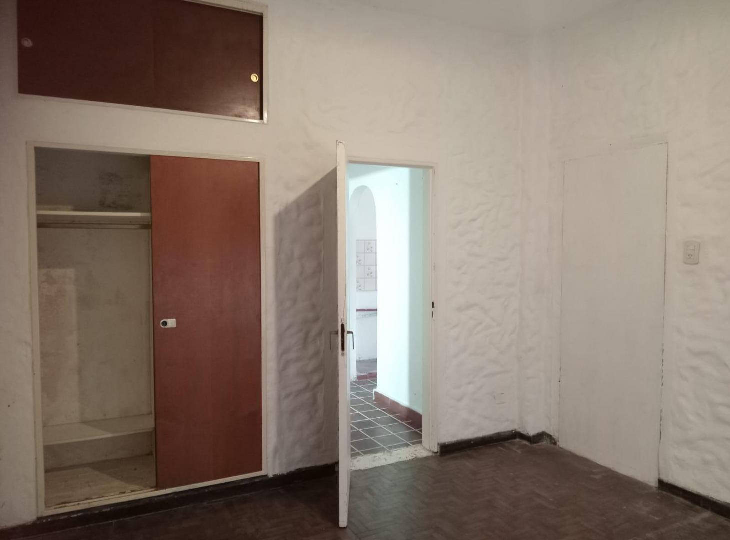 Foto de Alquiler PH 2 ambientes de 150 m2 de terreno en El Palomar, imagen 5