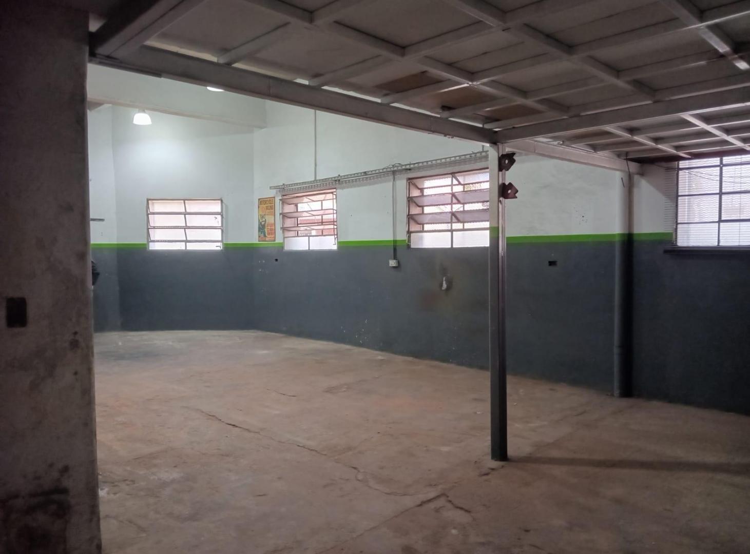 Foto de Alquiler Galpón de 80 m2 cubiertos en Villa Bosch, imagen 2