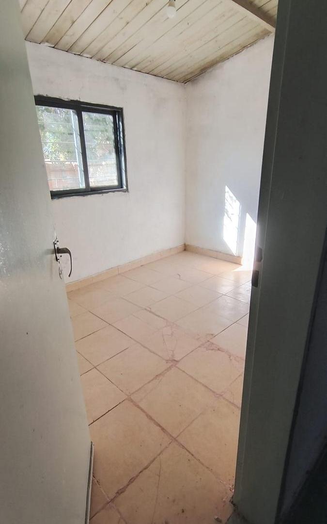 Foto de Alquiler Casa tipo PH de 2 ambientes en Mariano Acosta, imagen 4
