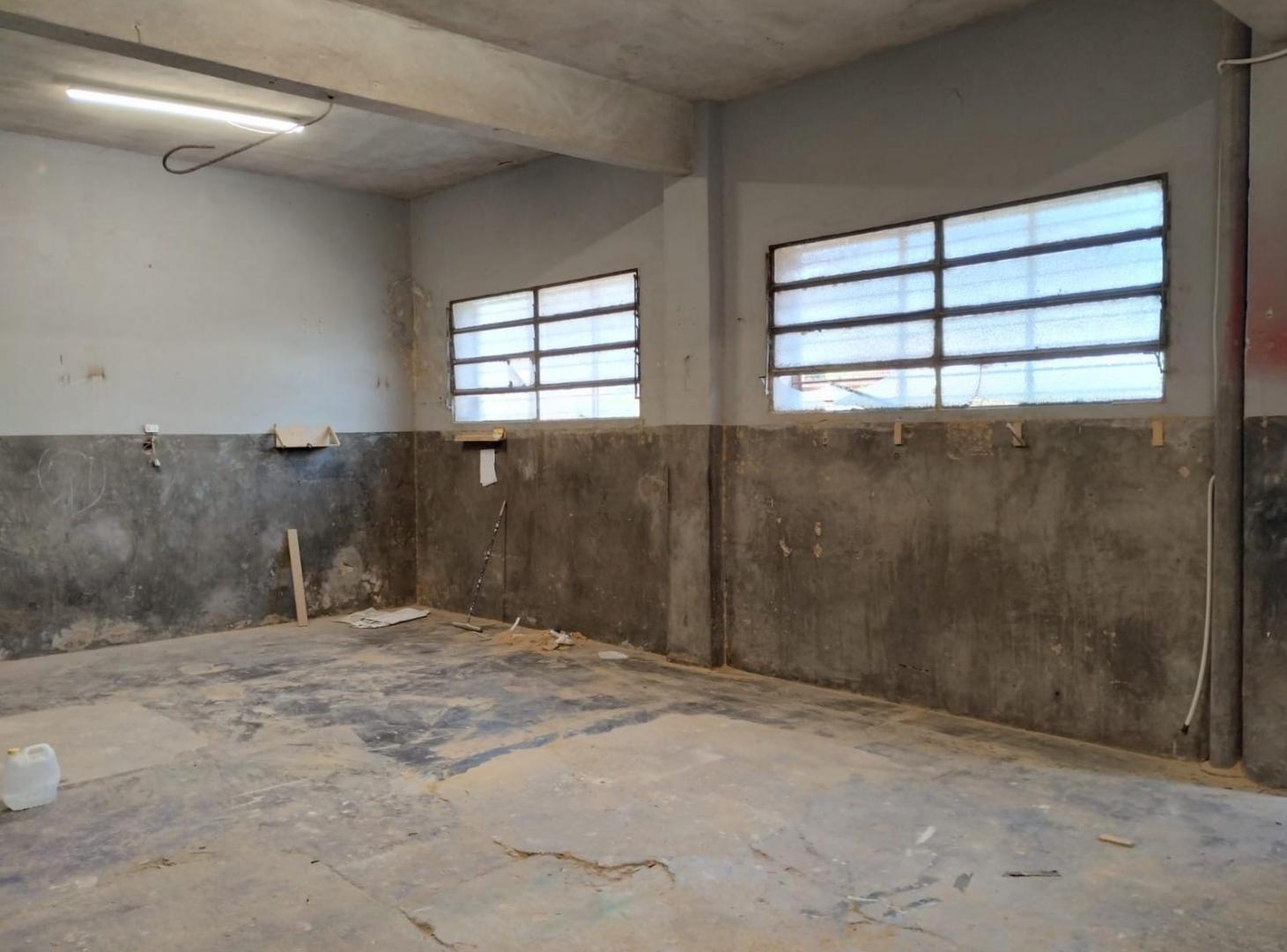 Foto de Alquiler Galpón de 95 m2 en Villa Lynch, imagen 1