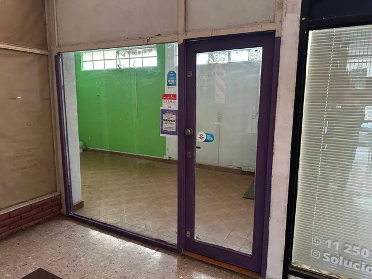 Local de 18m2 - Zona Comercial 2