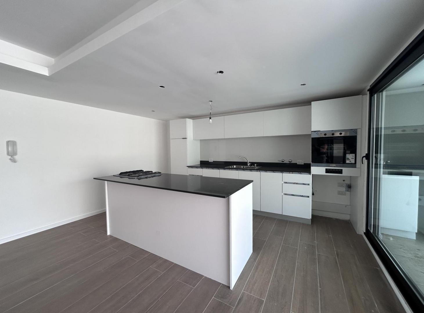 Departamento en venta de 3 dormitorios con patio exclusivo en Rosario - Barrio Abasto