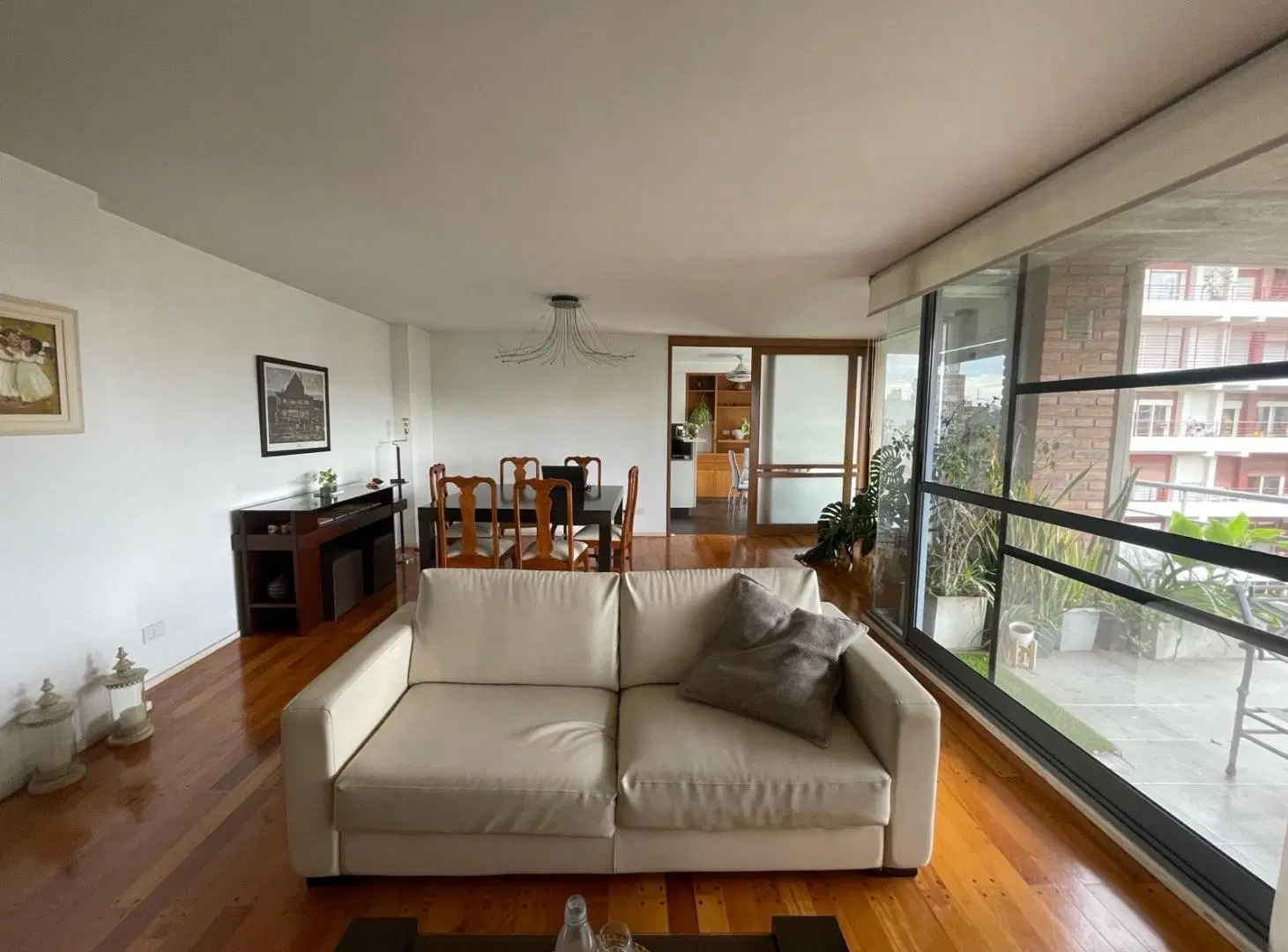 Departamento en venta de 3 dormitorios calidad premium con cochera en Rosario 2