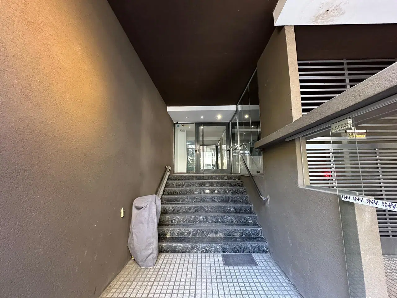 Venta departamento de 2 dormitorios con cochera y amenities centro - Rosario 4