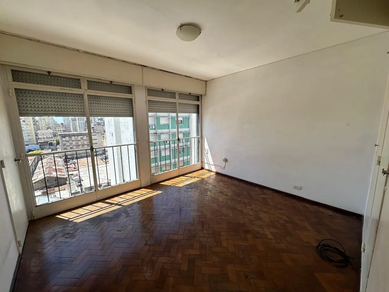 Departamento en  venta de un dormitorio con baulera  en  Rosario - Centro 5