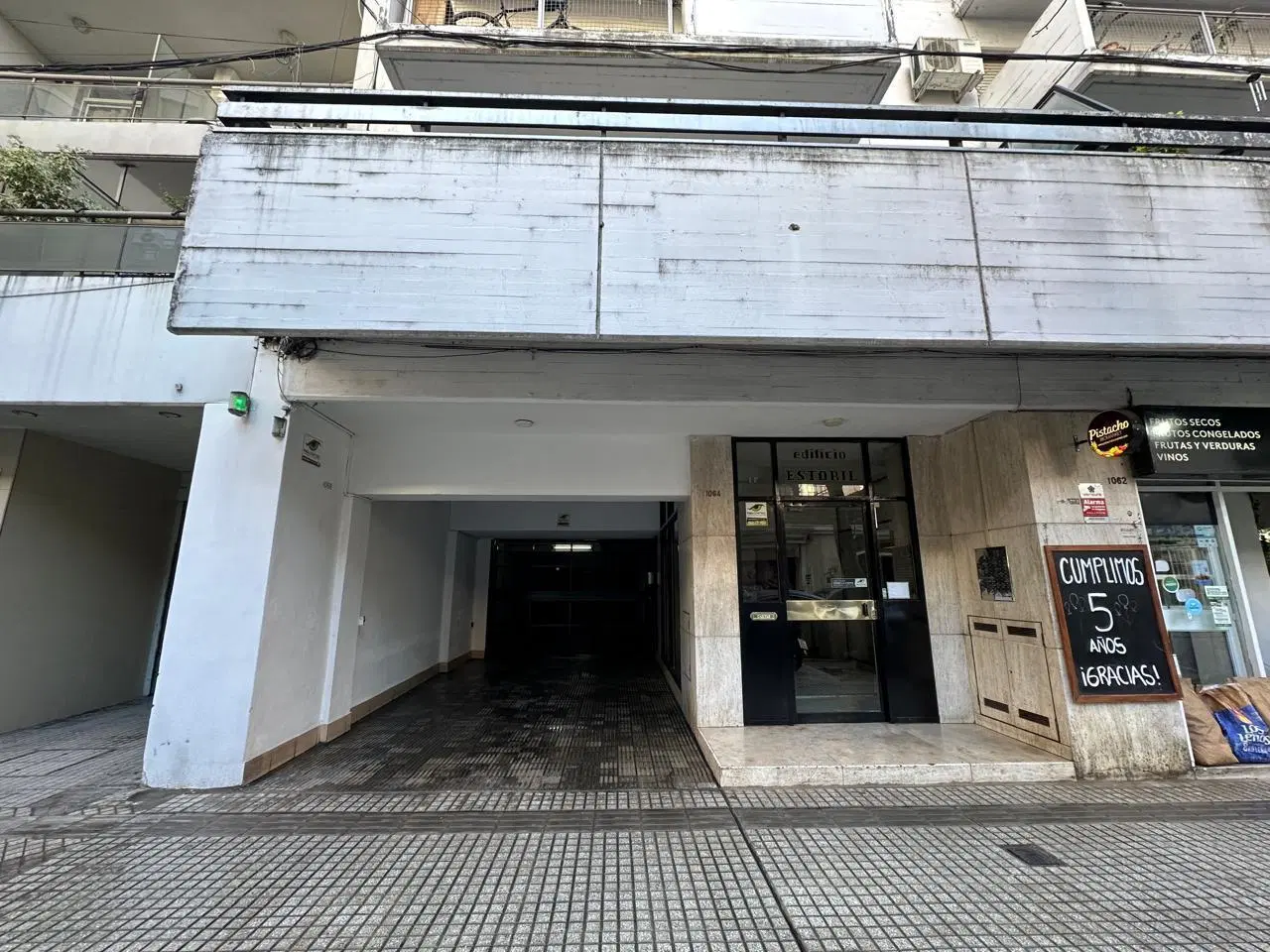 Departamento en venta 2 dormitorios, patio y balcón terraza en Rosario - Centro 3