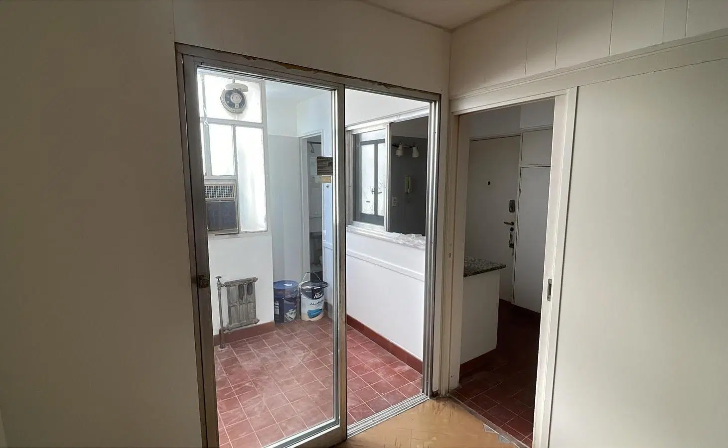 Departamento en Venta 3 Dormitorios a Modernizar con cochera en Rosario - Centro 2