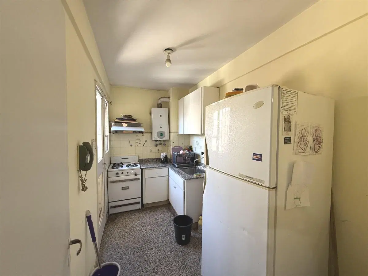 Venta departamento de un dormitorio con balcón en Rosario - Lourdes 3