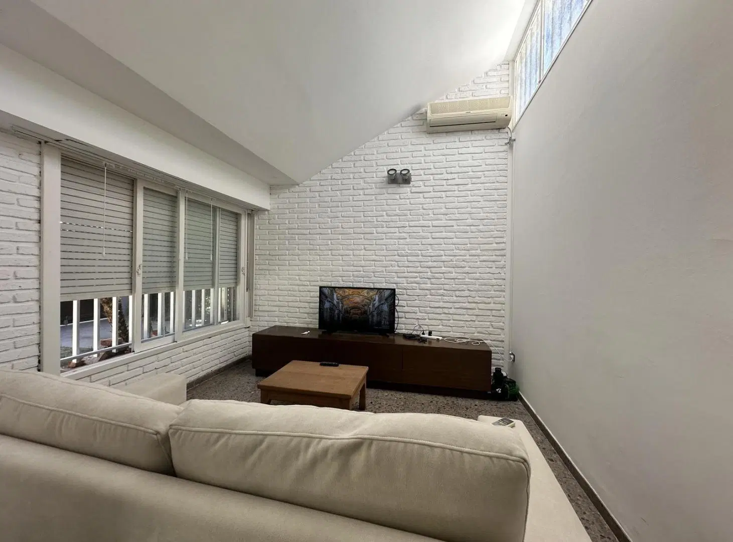 Casa en venta de dos dormitorios en Fisherton-Rosario 2