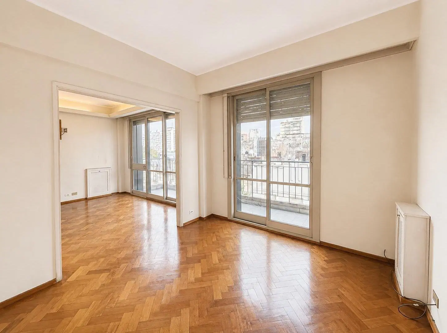 Departamento semipiso en venta de dos dormitorios con balcón al frente en Rosario 5
