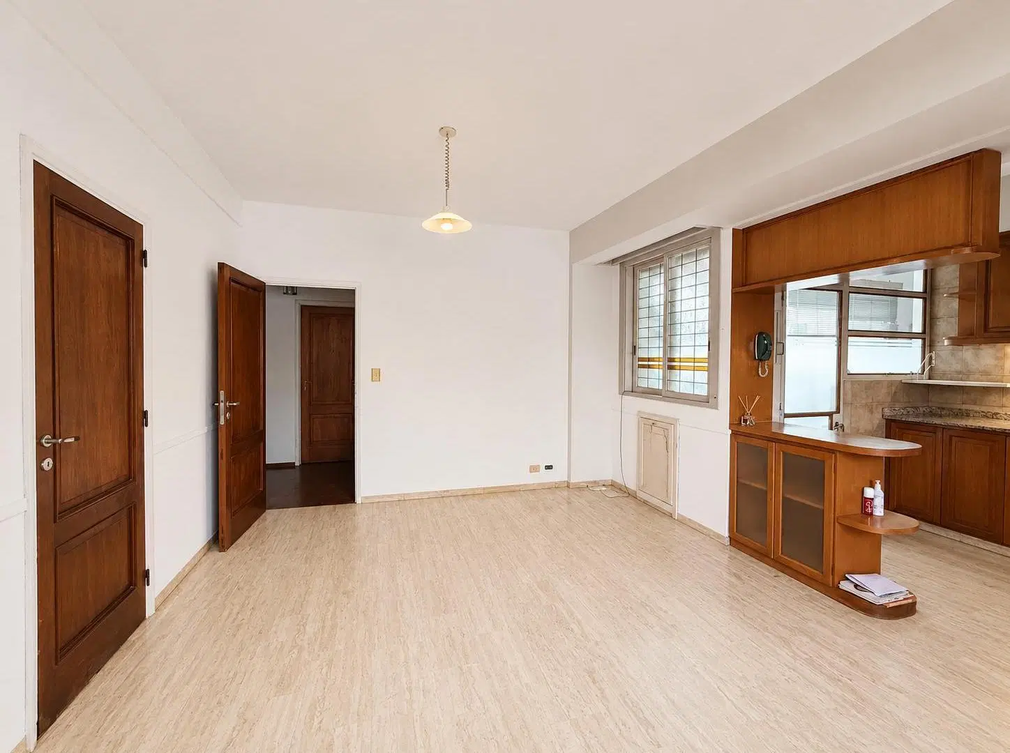 Departamento en venta de dos dormitorios con cochera en Rosario 1