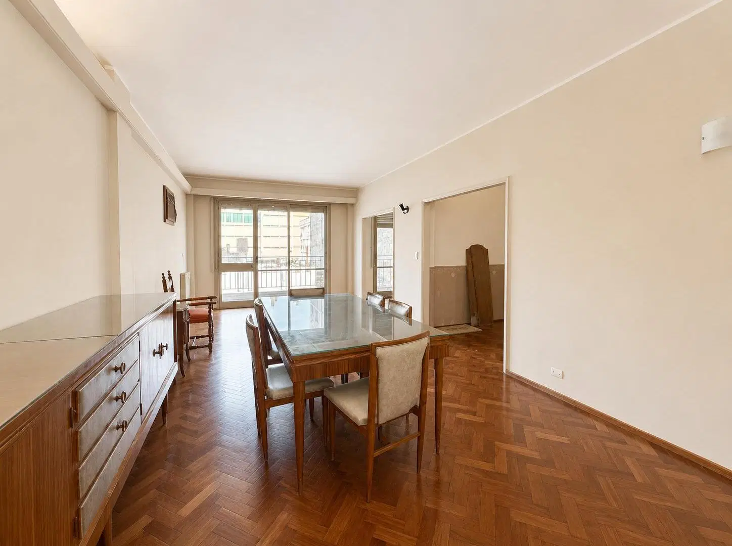 Departamento en venta de dos dormitorios con cochera en Rosario 2