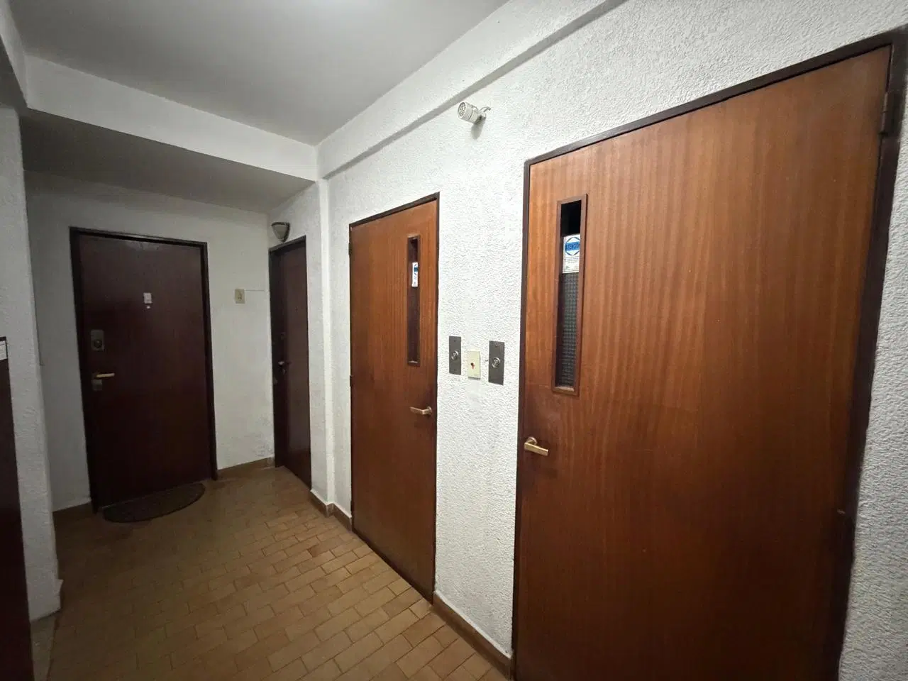 Departamento en venta dos dormitorios, patio, galería y cochera en Rosario - Pichincha 2