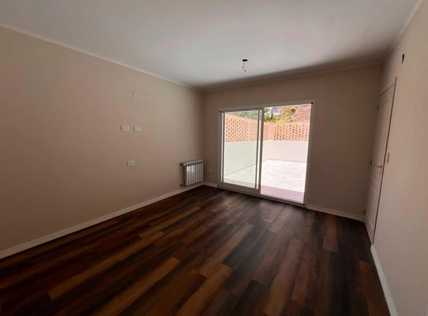 Venta casa de pasillo de 3 dormitorios en barrio Lourdes, Rosario. 2