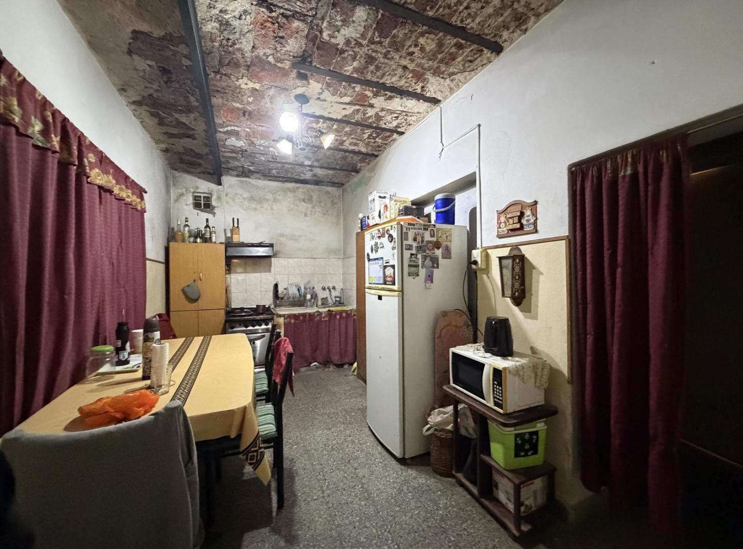 Foto de Casa en venta 3 dormitorios con cochera y amplio jardín- Rosario, imagen 2