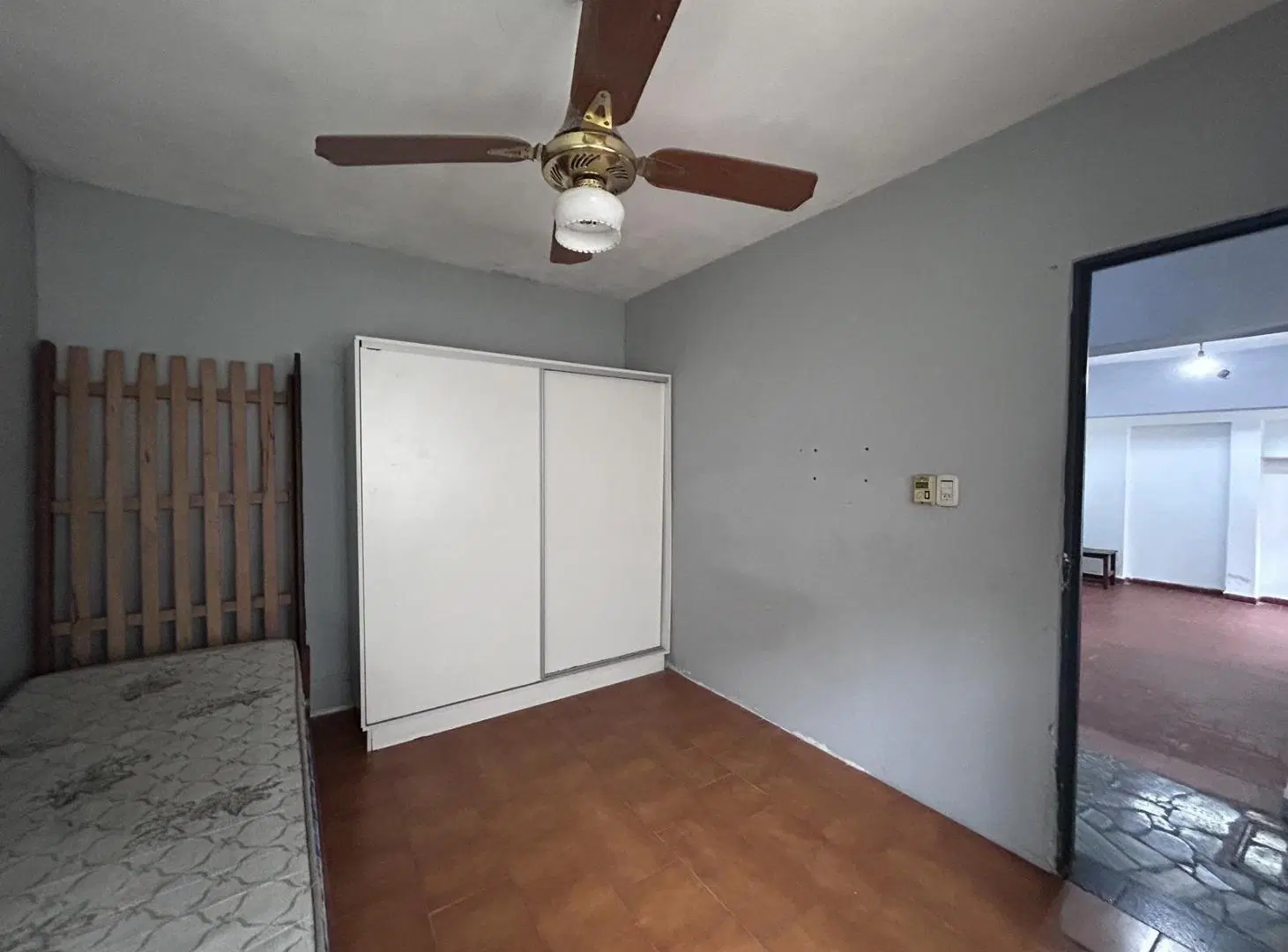 Casa de pasillo en venta de un dormitorio en Rosario - Alberdi 2
