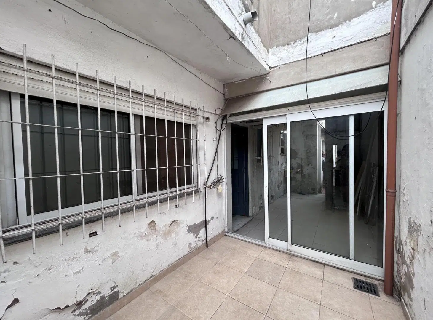 Casa de pasillo en venta de un dormitorio en Rosario - Alberdi 5