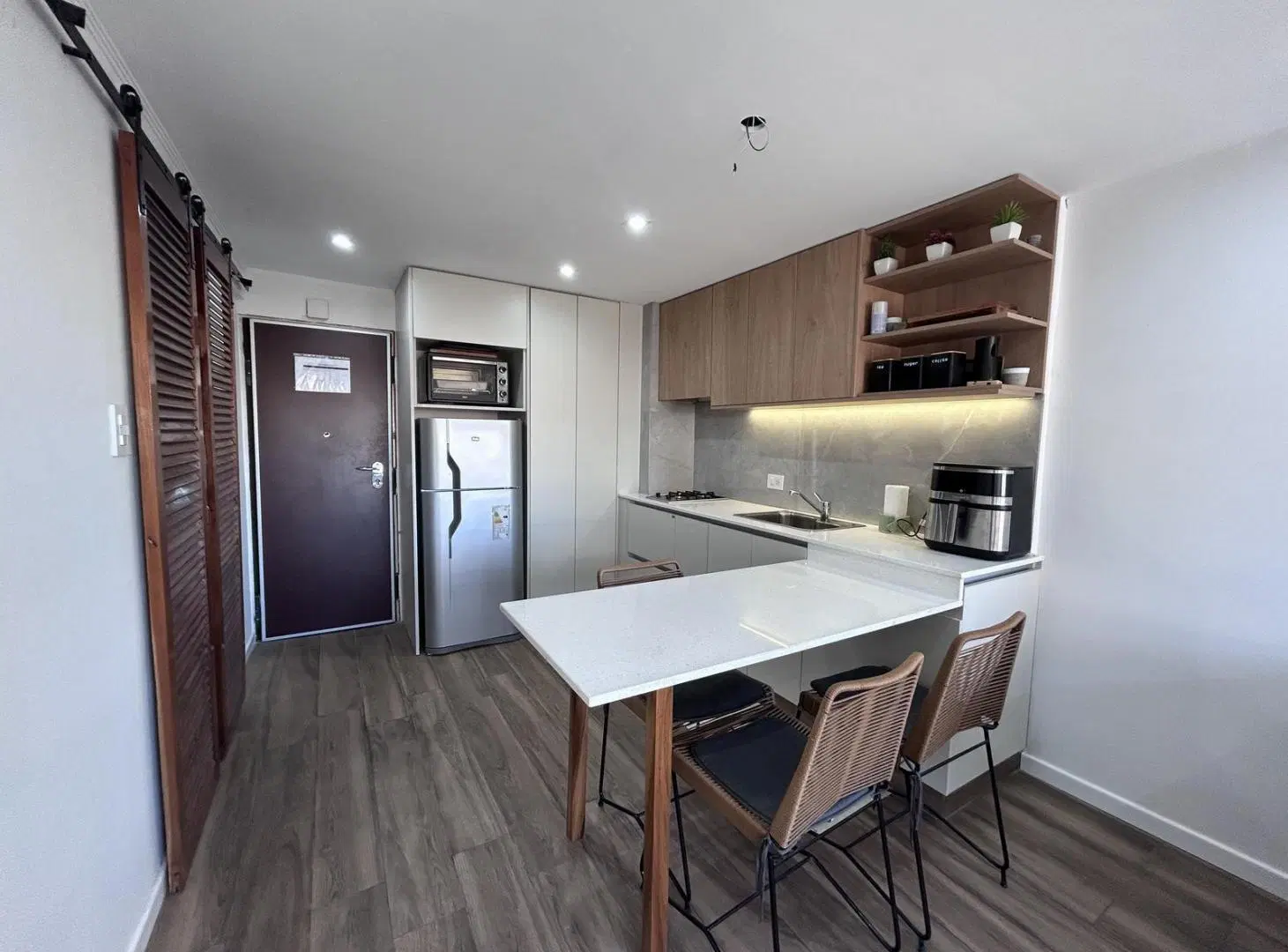 Departamento en venta de 1 dormitorio reciclado a nuevo en centro de Rosario 3