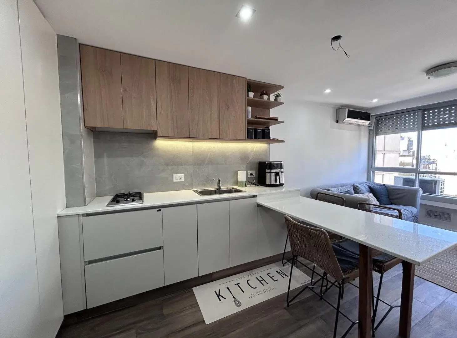 Departamento en venta de 1 dormitorio reciclado a nuevo en centro de Rosario 4