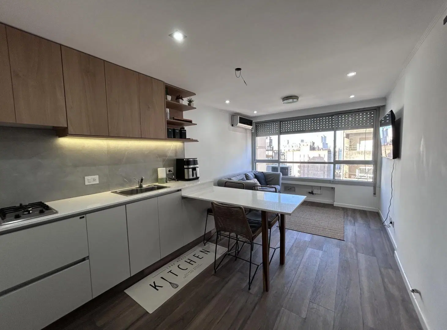 Departamento en venta de 1 dormitorio reciclado a nuevo en centro de Rosario 2
