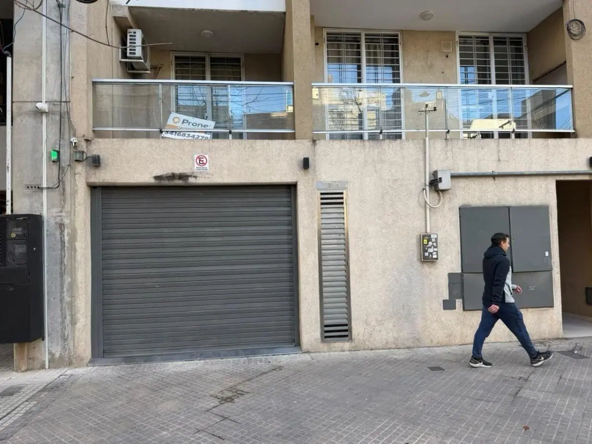 Venta - Cochera cubierta en barrio  Nuestra Señora de Lourdes - Rosario 2