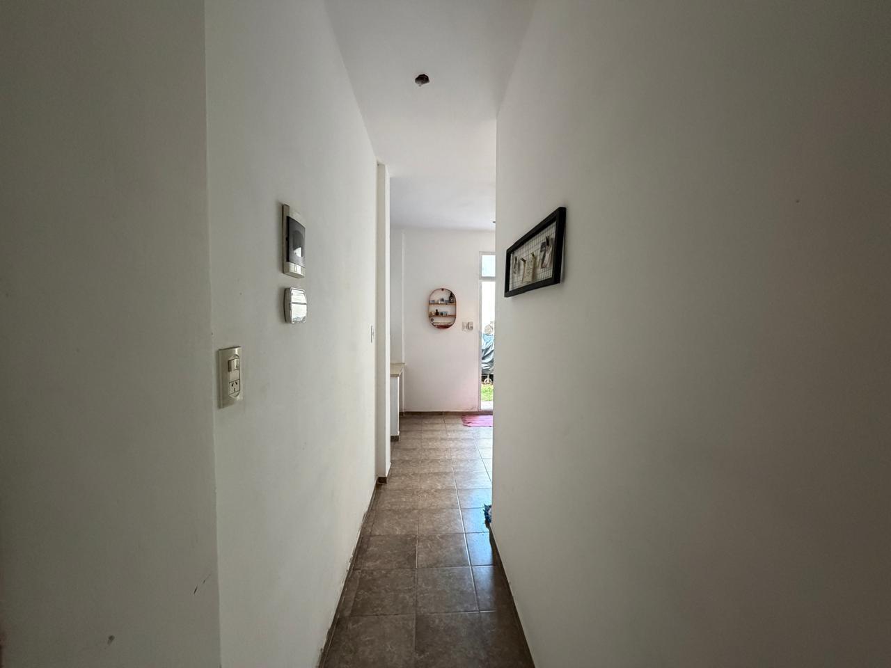 Foto de Departamento en venta dos dormitorios con patio y cochera en Arroyito, imagen 3