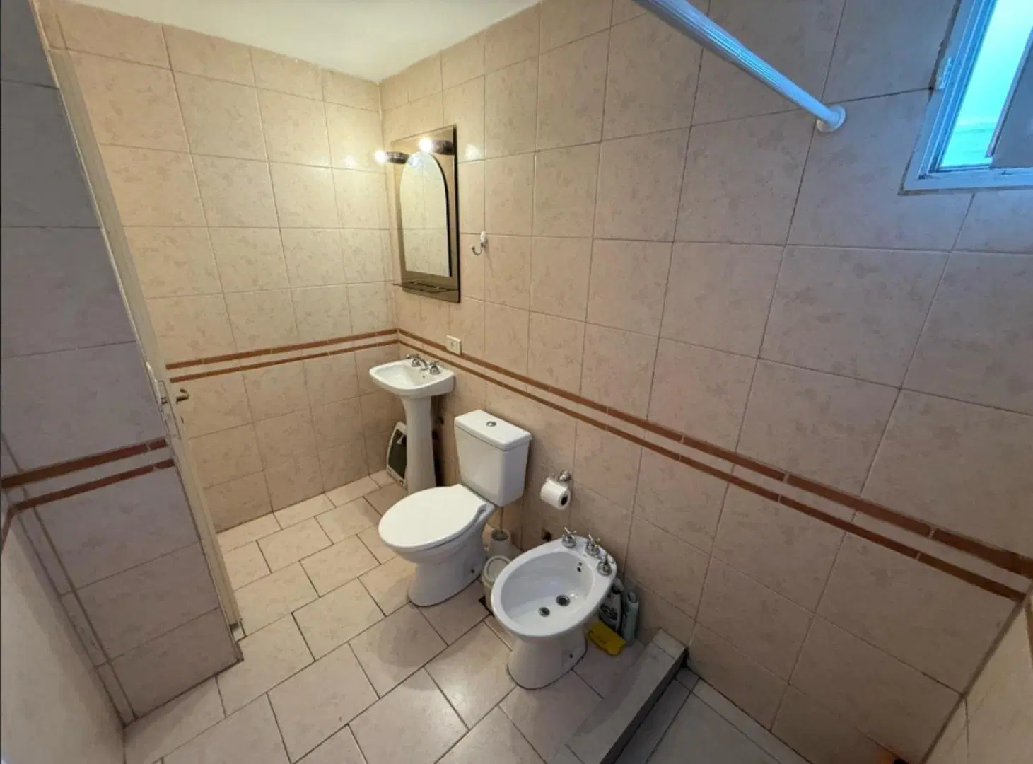 Departamento de 1 dormitorio con amenities, zona Centro 8