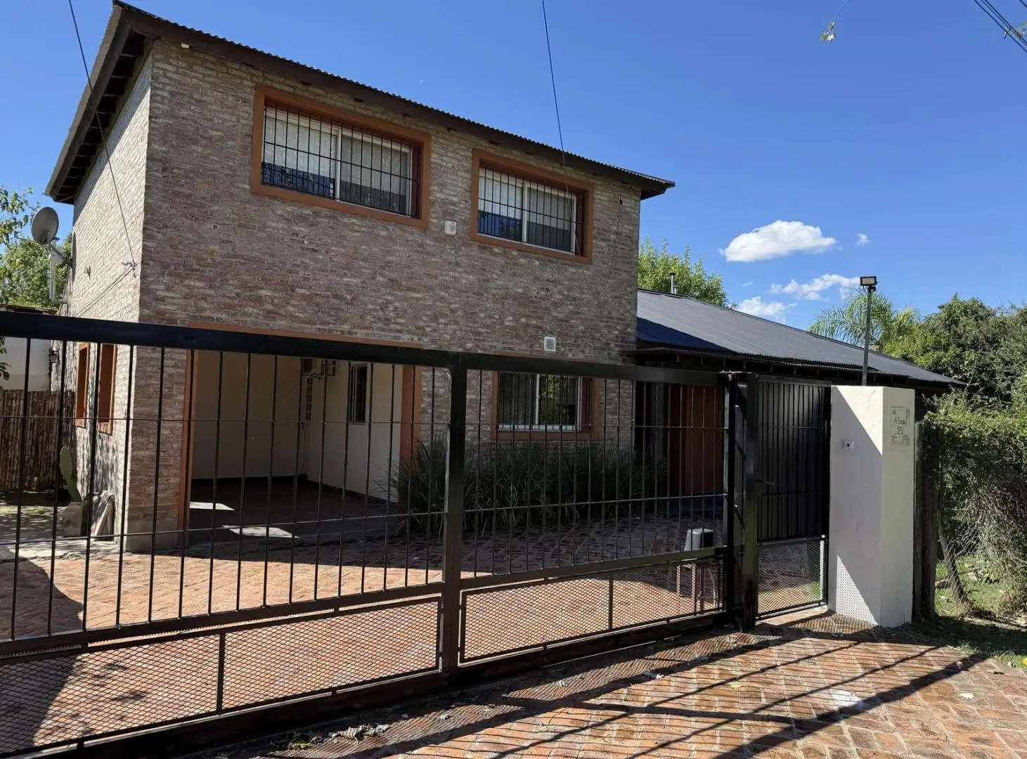 Casa en Venta de 4 Dormitorios con pileta en - San Eduardo - Fisherton - Rosario 8