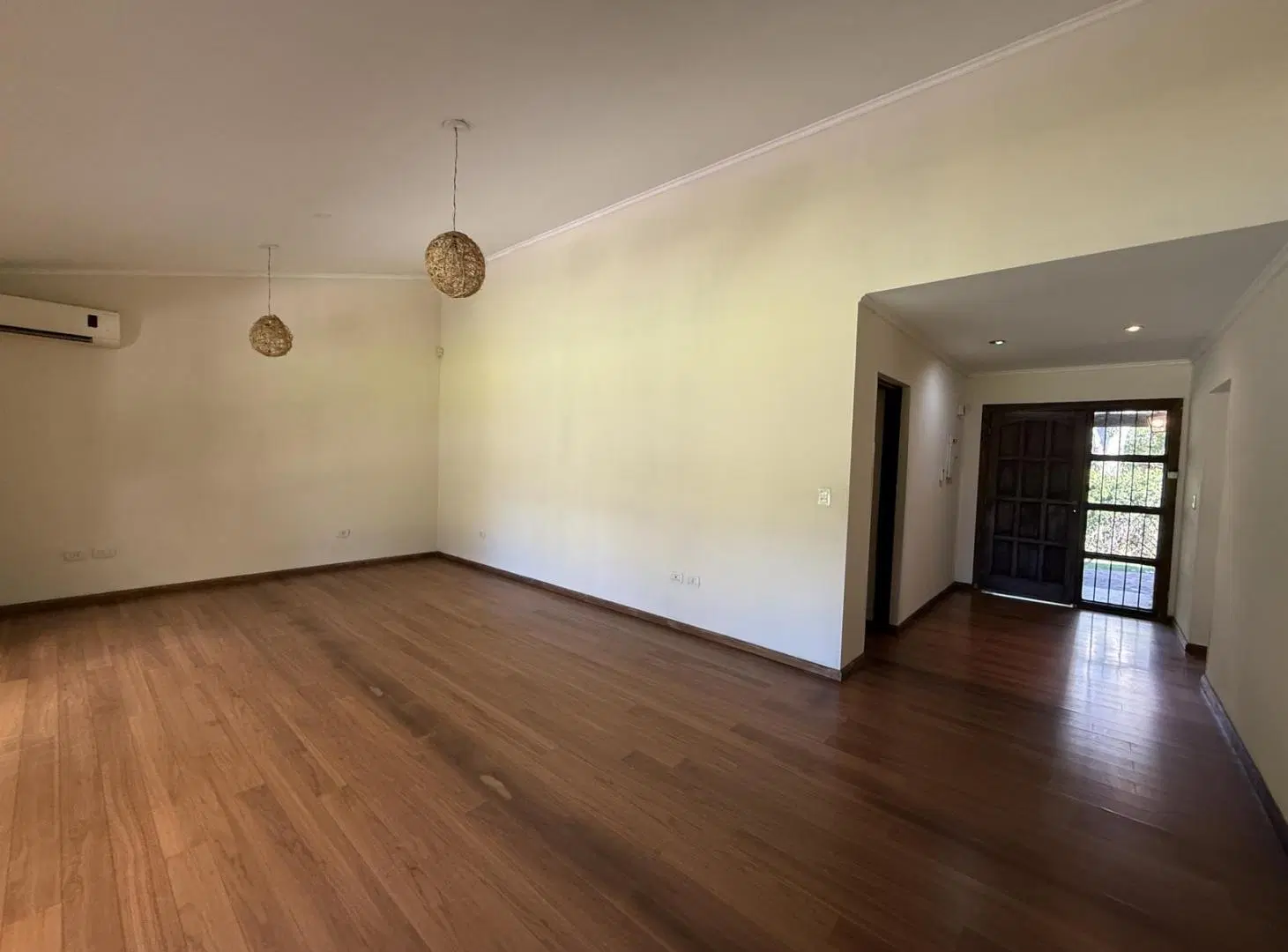 Casa en Venta de 4 Dormitorios con pileta en - San Eduardo - Fisherton - Rosario 4