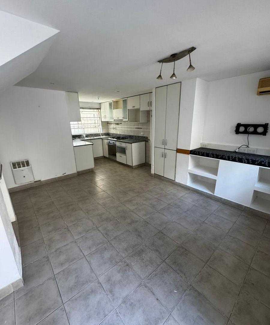 Foto de Venta casa de estilo 3/4 dormitorios en Rosario - Azcuénaga, imagen 4
