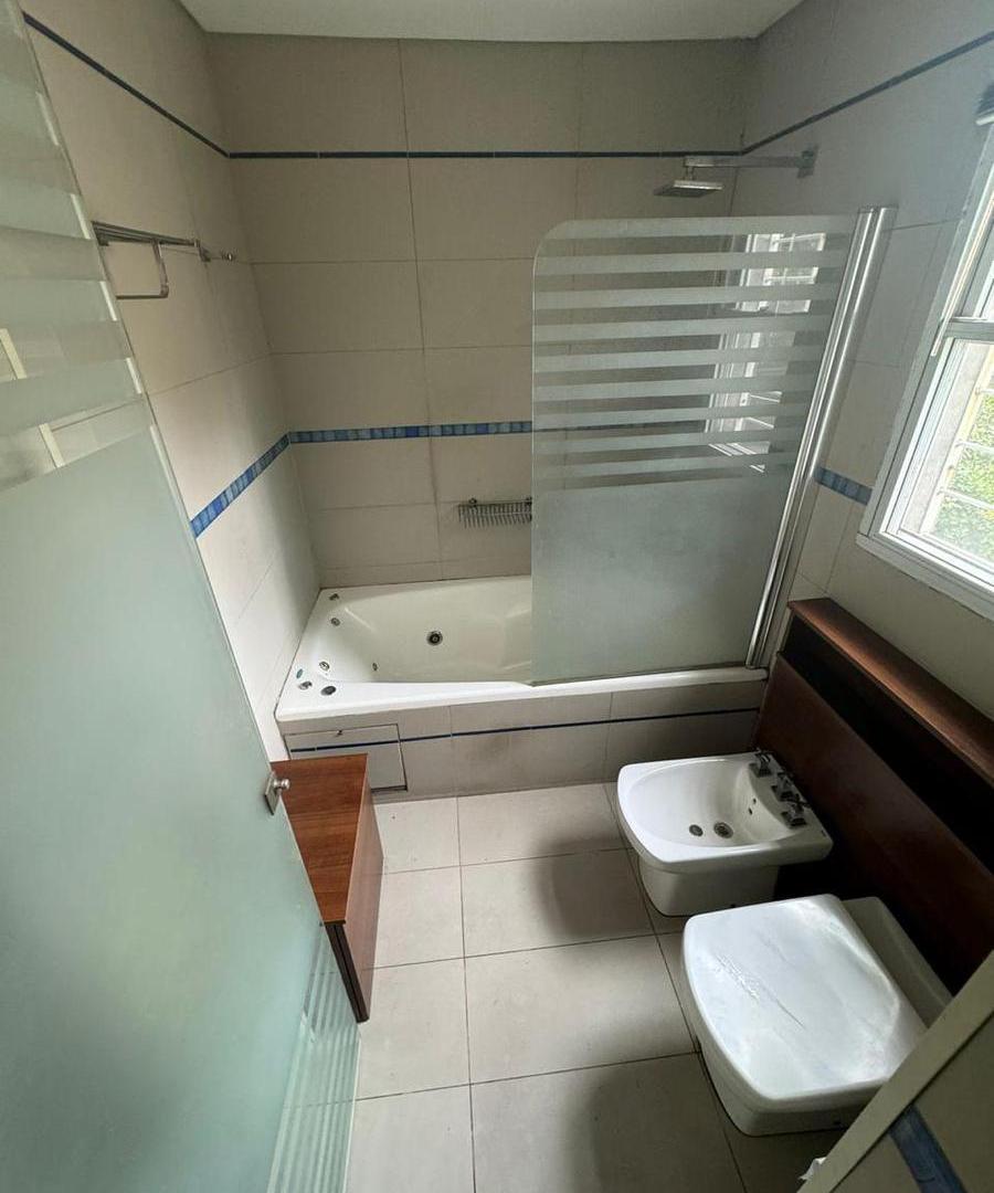 Foto de Venta casa de estilo 3/4 dormitorios en Rosario - Azcuénaga, imagen 2