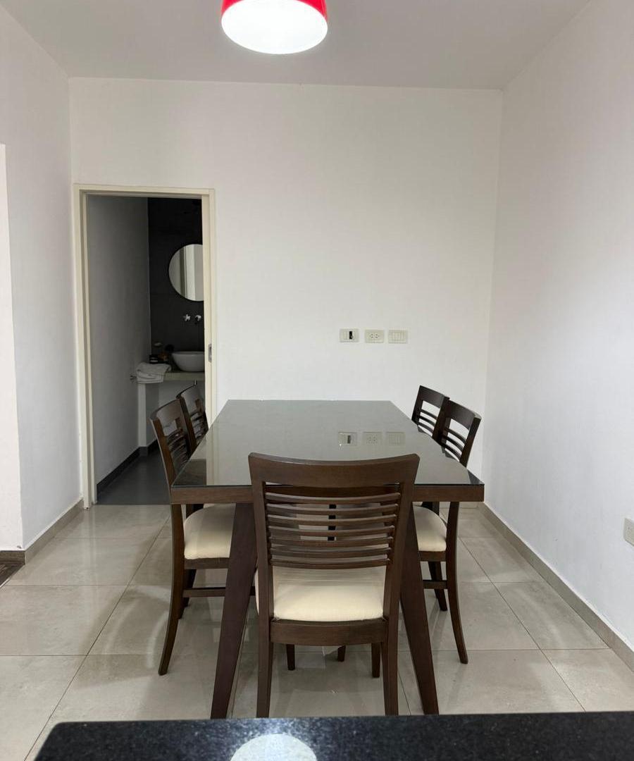 Foto de Casa de pasillo dos dormitorios, patio en Urquiza 2100 - Centro, imagen 4