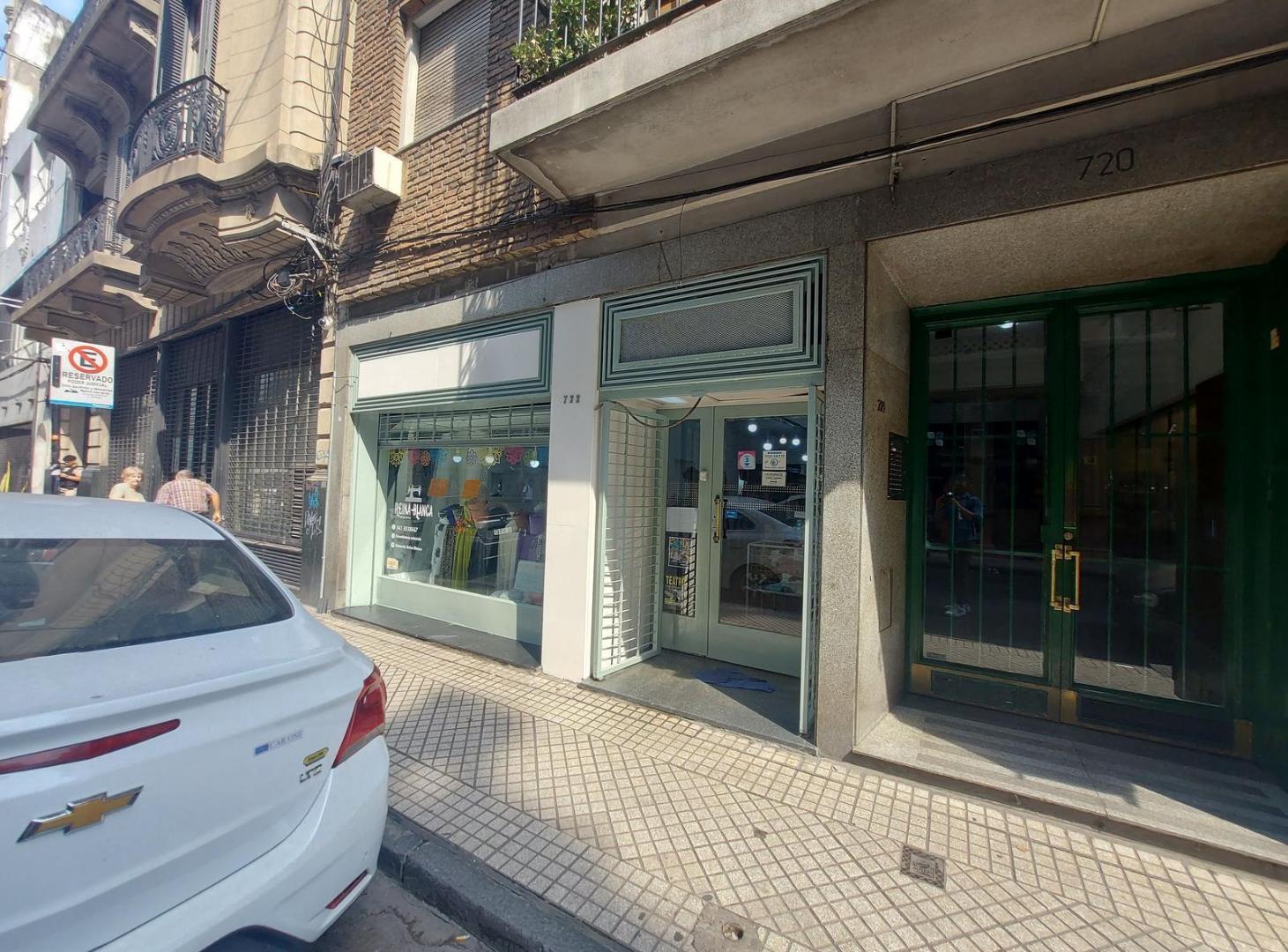 Foto de Local Comercial en venta metros de la peatonal en el centro de Rosario, imagen 3