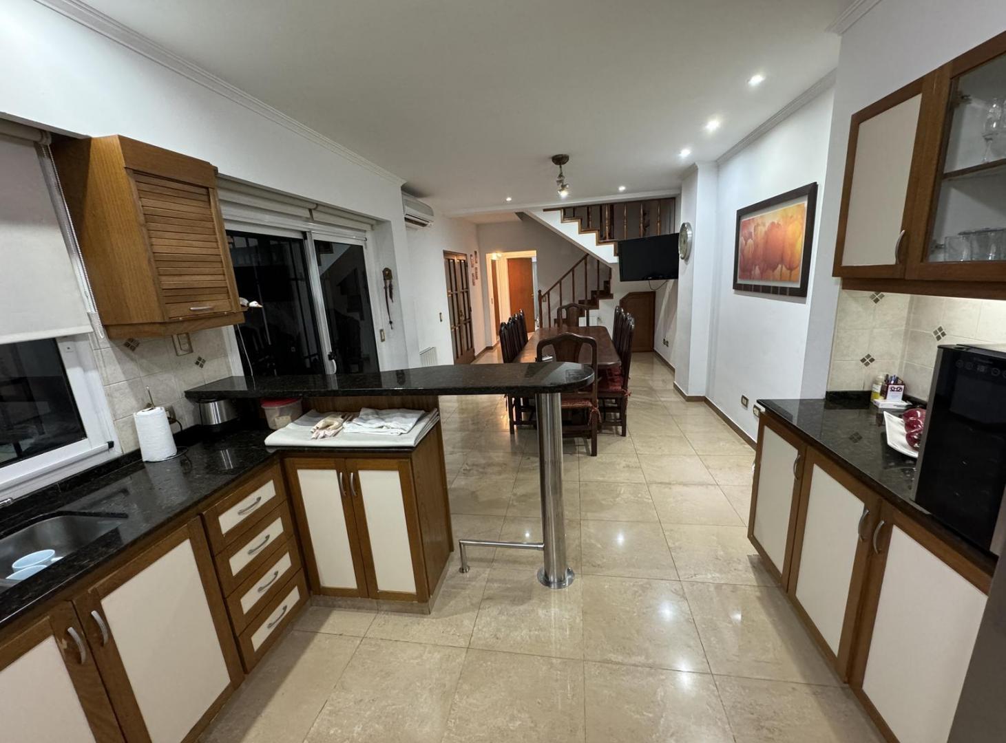 Foto de Casa en venta de 4 dormitorios con pileta, parrillero y terraza, Barrio, imagen 4