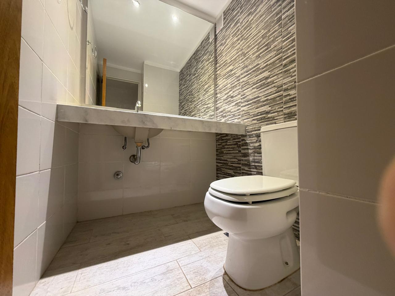 Foto de Departamento en venta 2 dormitorios con patio a estrenar en Rosario, imagen 2