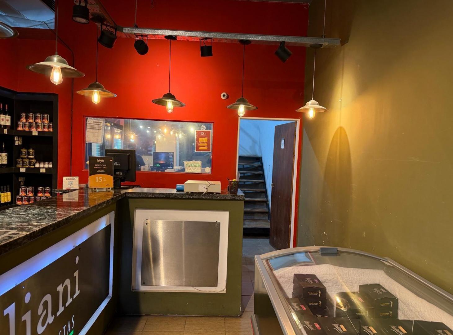 Foto de Local en venta en Funes, ubicación céntrica, Galería Paseo Victoria., imagen 2