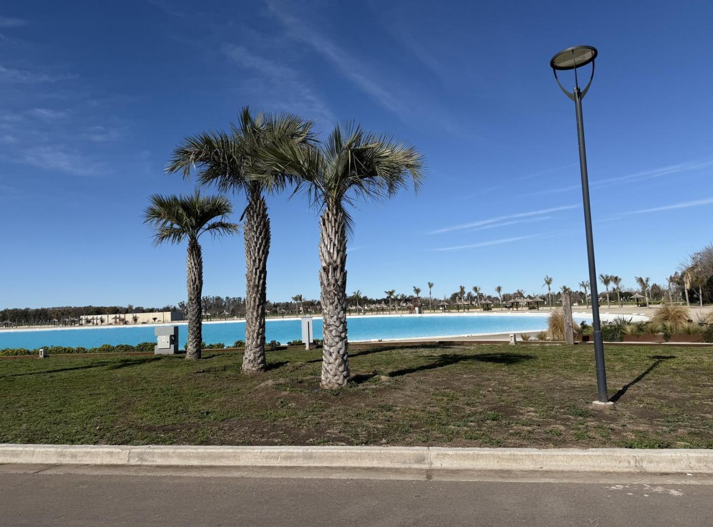 Foto de Terreno en venta de 680mts en Vida Lagoon - Funes, imagen 2