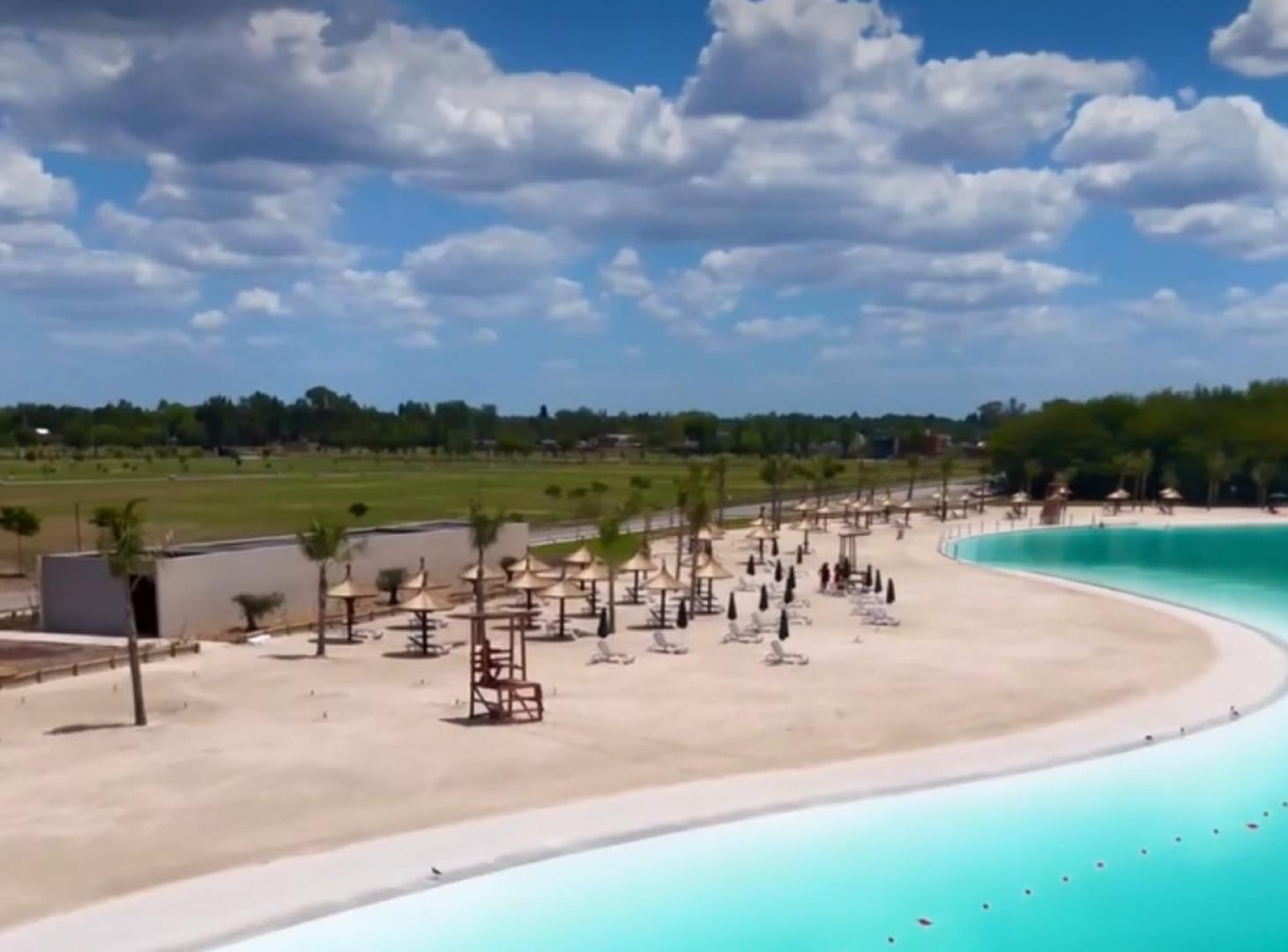Foto de Terreno en venta de 680mts en Vida Lagoon - Funes, imagen 3