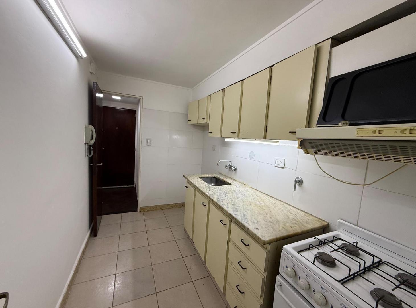 Foto de Departamento de un dormitorio a la venta en Av. Pellegrini, Rosario, imagen 4