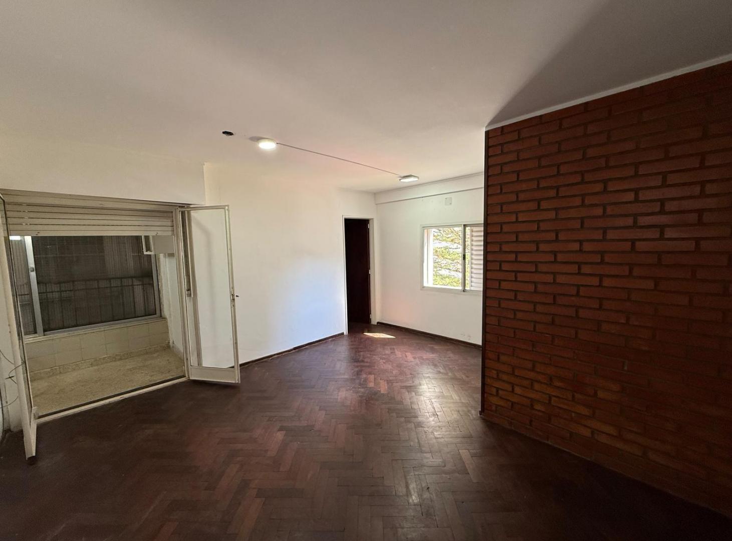 Foto de Departamento de un dormitorio a la venta en Av. Pellegrini, Rosario, imagen 2